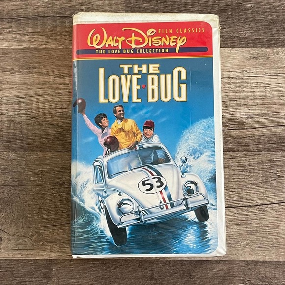 THE LOVE BUG [ VHS ] WALT DISNEY FILM CLASSICS - Picture 1 of 7